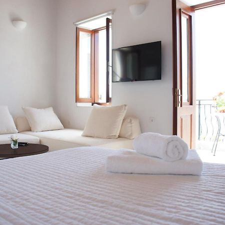 Aegean View Villas Chalki Town ภายนอก รูปภาพ
